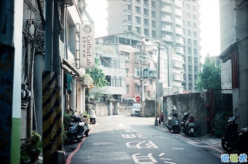 给生活一点正能量的哲理句子 有些烦劳丢掉了才会有云淡风轻的机会2