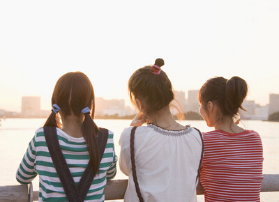 配图片的朋友说说：什么是好朋友？有人说，那是地球上翻版的自己7