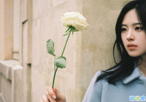 微博说说说到心坎上带图片 总有这么一个人会让你毫无原因地笑起来  8