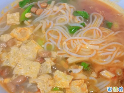 吃螺蛳粉的心情短语带图片 朋友圈螺蛳粉说说4