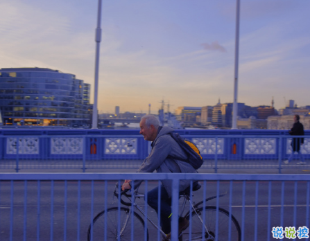 很丧却充满希望的句子带图片 经典朋友圈励志简洁句子2