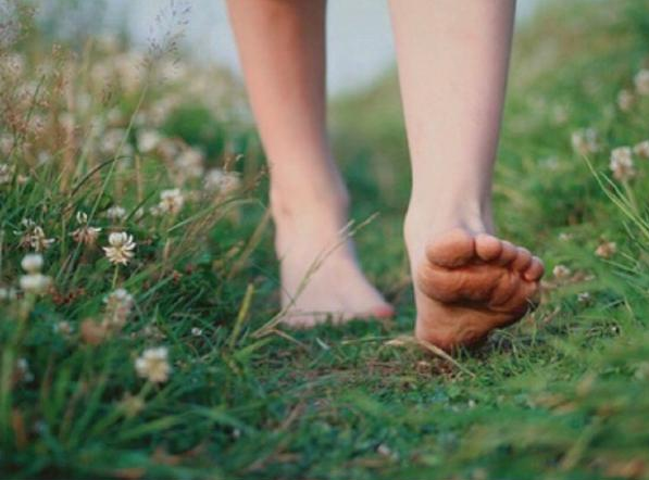 爱情中的甜蜜小句子 喜欢一个人的文艺小清新说说带图片10