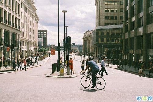 励志正能量的心灵鸡汤句子和图片 勇敢的少年啊请你大胆往前走别回头1