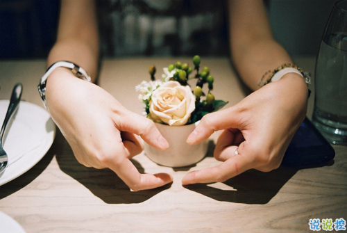 14条很美很好听的文艺唯美说说带图片 森系文艺范古风说说10