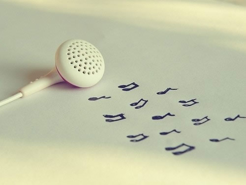 超甜蜜的恋爱中的小情侣适合发的爱情说说带图片 写尽千山落笔是你13