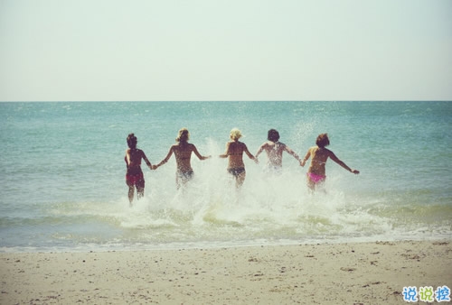 唯美简单的英文说说带图片 世人万千种浮云莫去求5