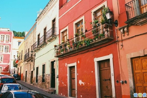 文字控喜欢的简单唯美的一句话说说带图片 烟尘滚滚一路行来我应是迷了路了3