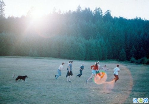 唯美又经典的青春成长说说带图片 不予时光度流年12