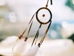 伤感句子表达心情失落长句 无人待我情自深无人伴我立黄昏